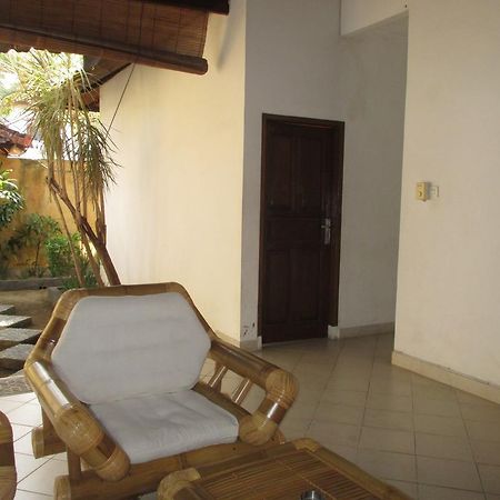 Yuli Bungalows Kuta  Ngoại thất bức ảnh