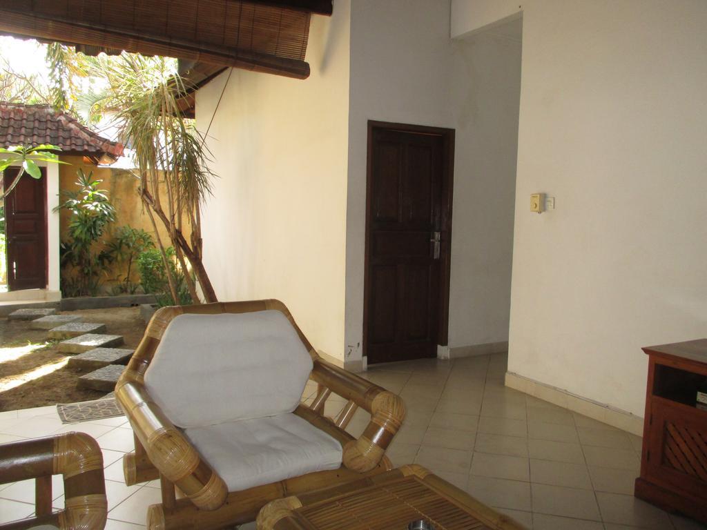 Yuli Bungalows Kuta  Ngoại thất bức ảnh