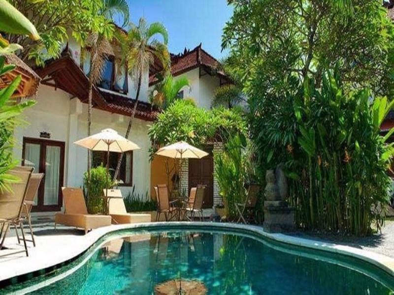 Yuli Bungalows Kuta  Ngoại thất bức ảnh